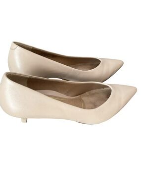 Vionic Josie Nude Leather Pointed Toe Kitten Heel Pumps Size 7
